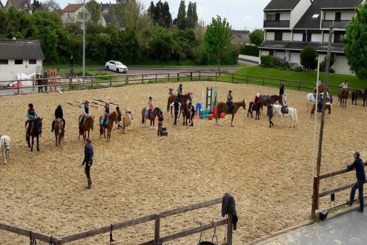 La Tete Dans Les Nuages, Les Pieds Dans L'Eau Apartamento Courseulles-sur-Mer Exterior foto