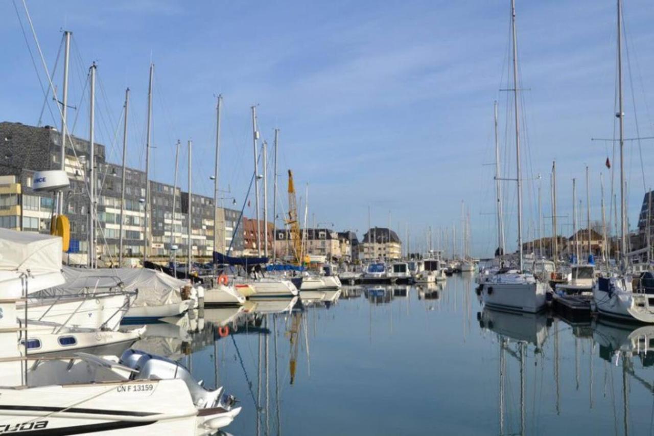 La Tete Dans Les Nuages, Les Pieds Dans L'Eau Apartamento Courseulles-sur-Mer Exterior foto