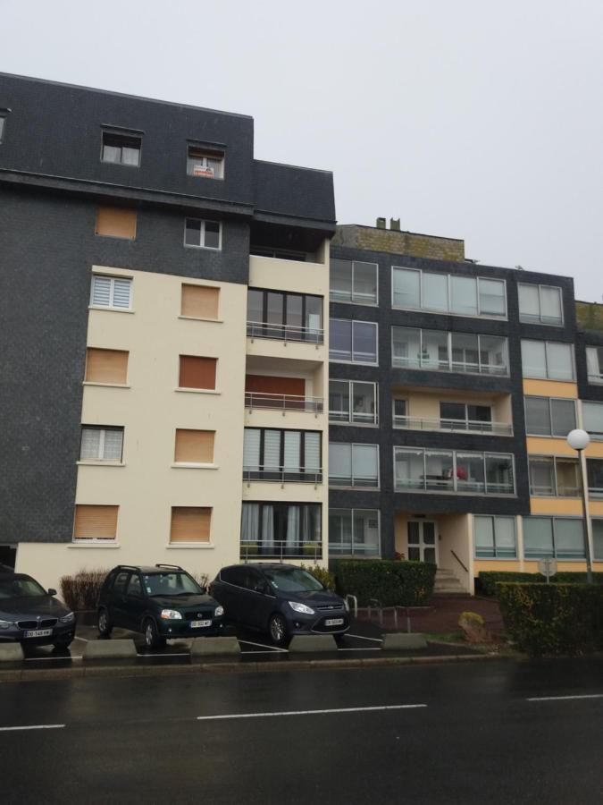 La Tete Dans Les Nuages, Les Pieds Dans L'Eau Apartamento Courseulles-sur-Mer Exterior foto